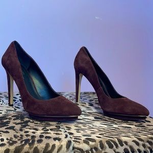 LORD + TAYLOR   |  424 FIFTH  |  BURGUNDY SUEDE 4” LADIES PUMP